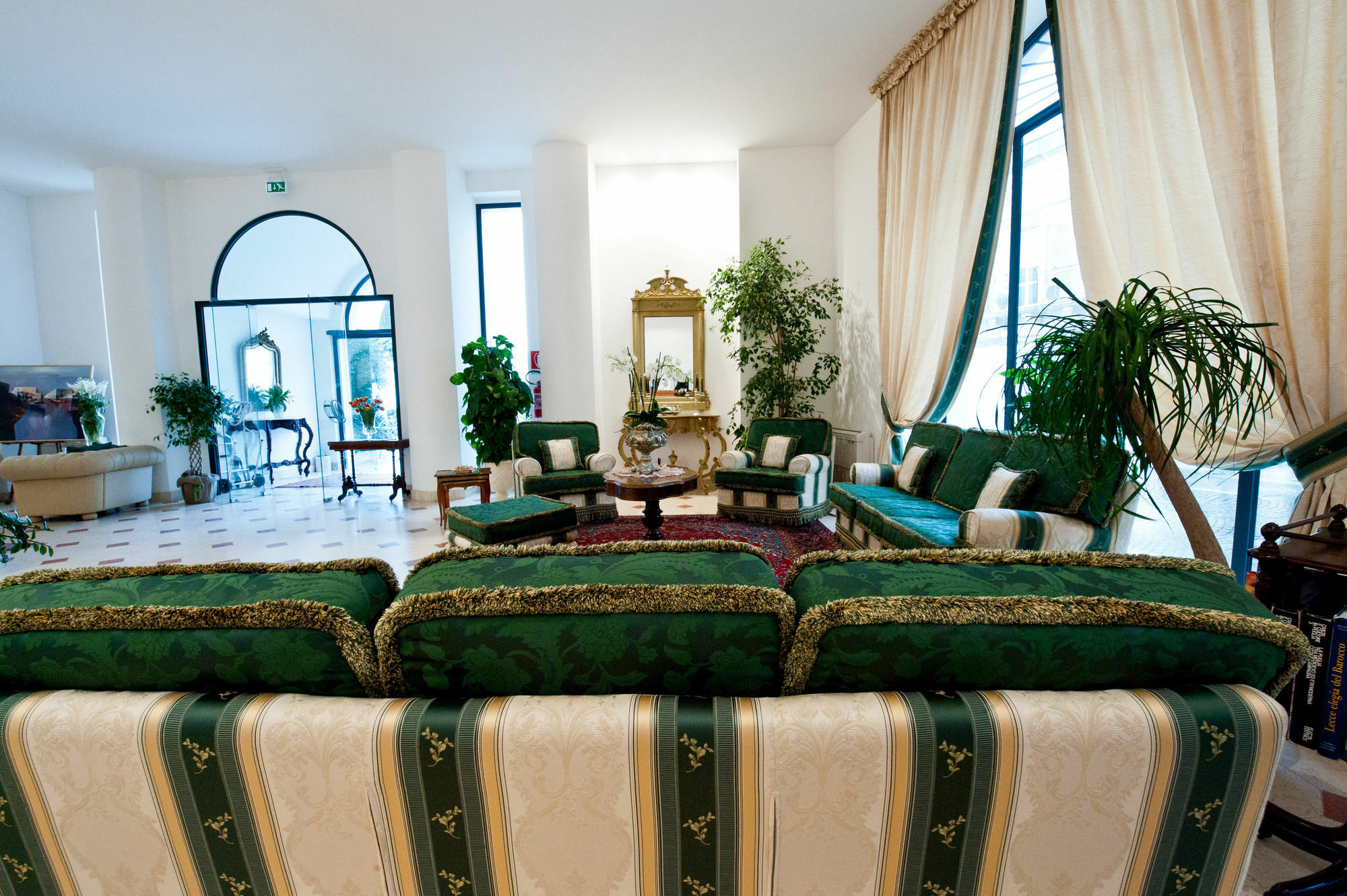 Ostuni Palace - Hotel Bistrot & Spa Exteriör bild
